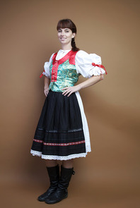 Dámsky kroj - slovenské ľudové oblečenie